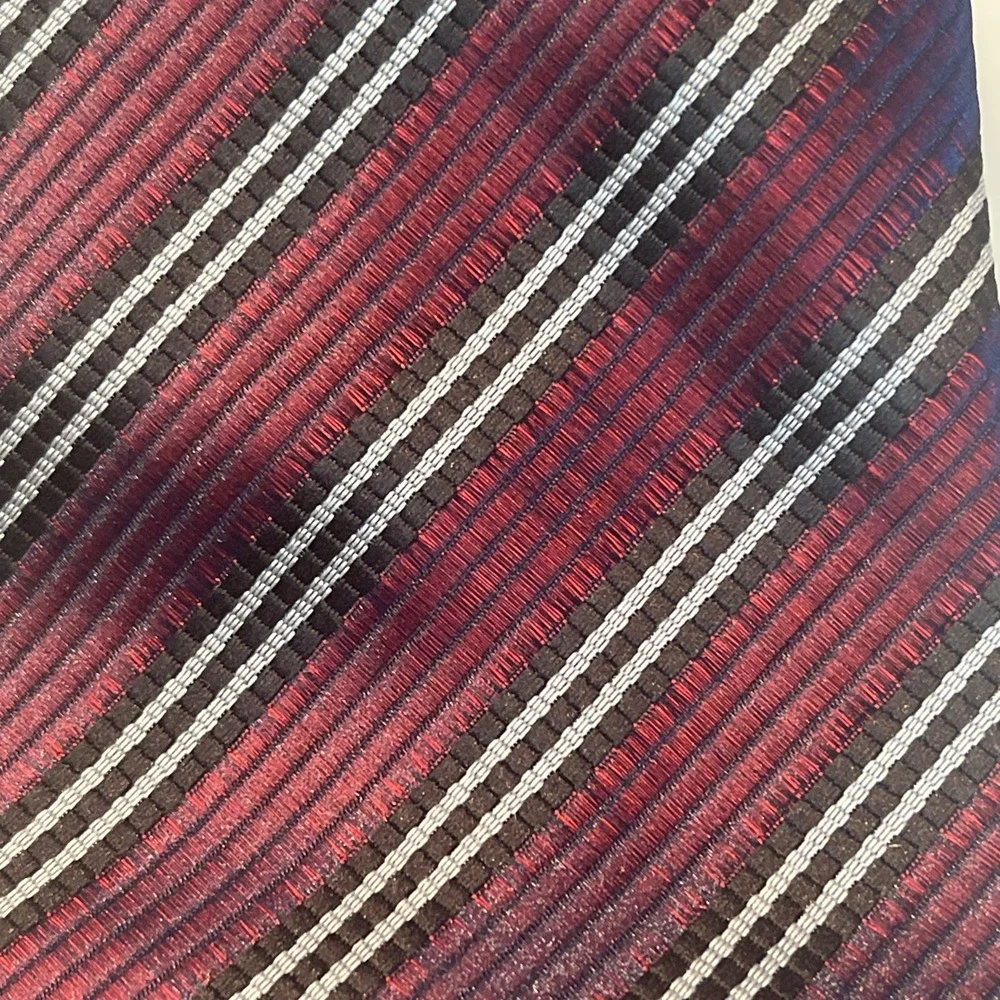 Luciano Soprani 100% Silk Tie Necktie Made In Italy Iridescent Repp Purple Black